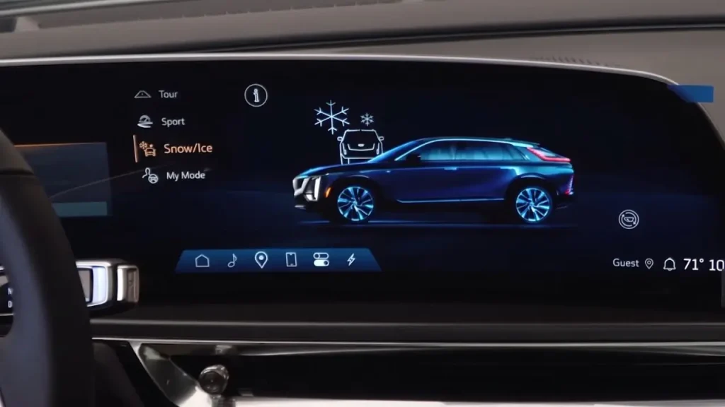 Cadillac LYRIQ dashboard displaying Tour Mode for everyday driving efficiency