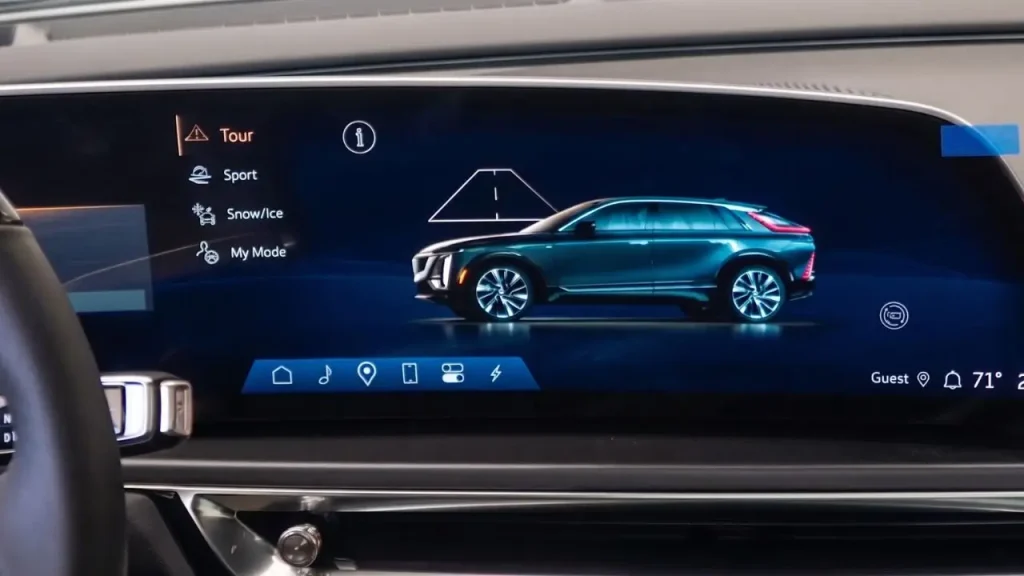 Cadillac LYRIQ dashboard displaying Tour Mode for everyday driving efficiency
